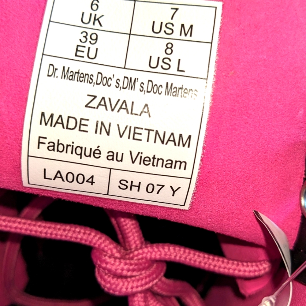 NWOT or Box Women's DR. MARTENS 1460 Pink Air Walk Boots size 7 - Picture 3 of 8